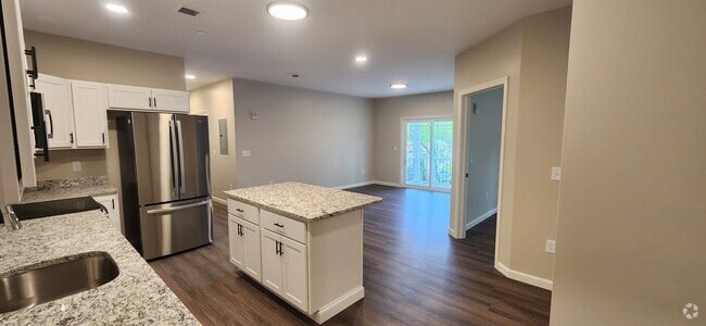Building Photo - 217 Rockingham Rd Unit 201 Rental