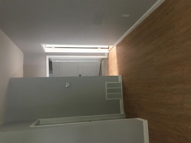 Photo - 20 W Sunnyside Way