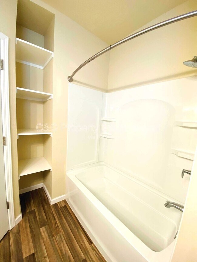 Photo - 610 Pacific Ave Unidad 3