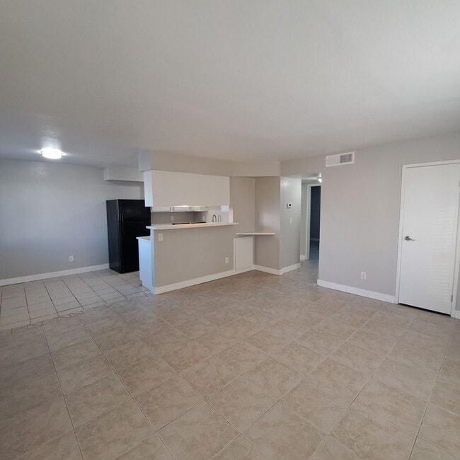 Building Photo - 4260 N Vornsand Dr Unit 1