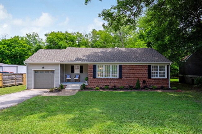 Building Photo - 419 Osborne Dr
