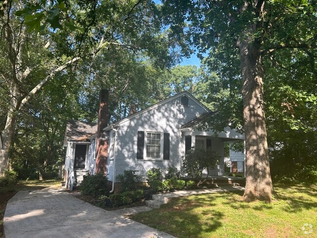 Building Photo - 504 S C St Rental