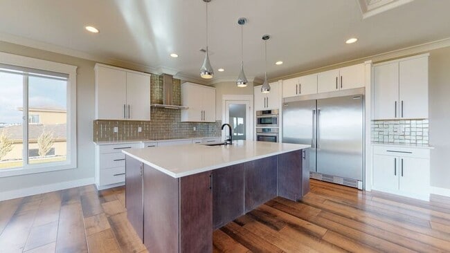 Photo - 2607 Falcon Ln