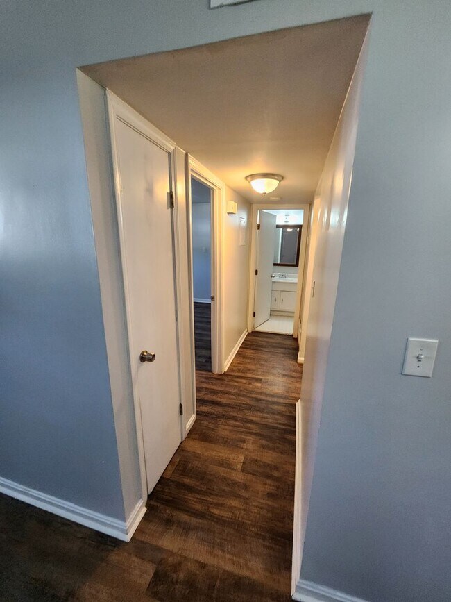 Photo - Charming 1 bedroom 1 bath apartment for re... Unit 1