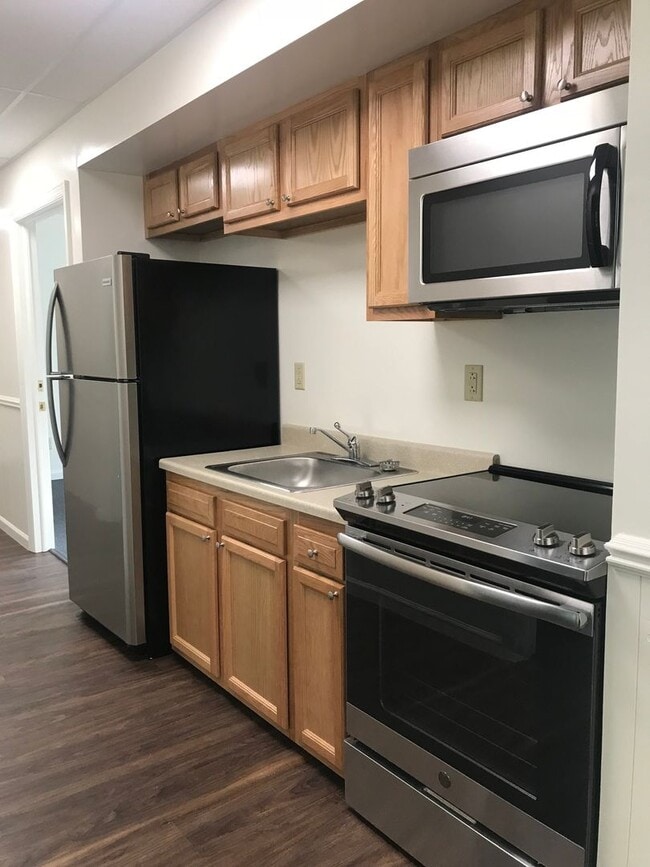 Photo - 145 N Gill St Unit House