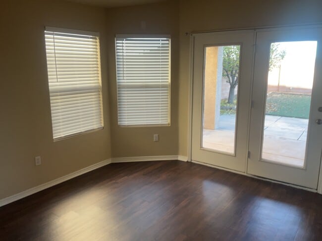 Photo - 529 Sunny Meadows Dr NE