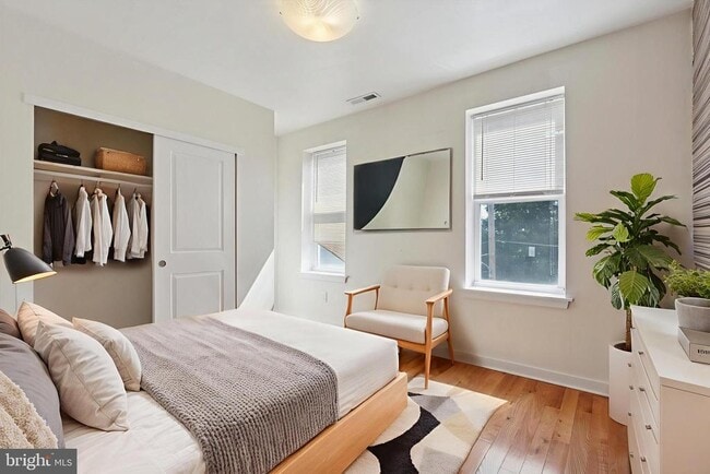 Building Photo - 2128 N 17th St Unit 3 Rental