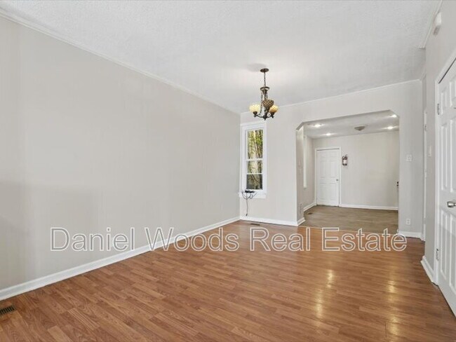 Photo - 5538 Walton Ave