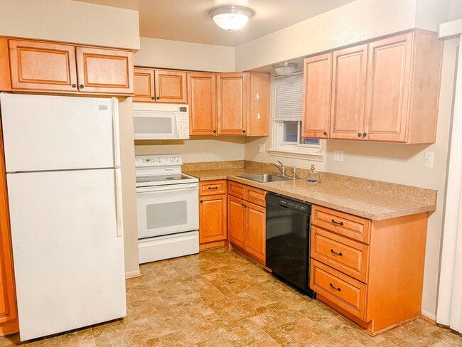 Photo - 220-224 O'Doherty Rd. Unit 220 O'Doherty Rd.