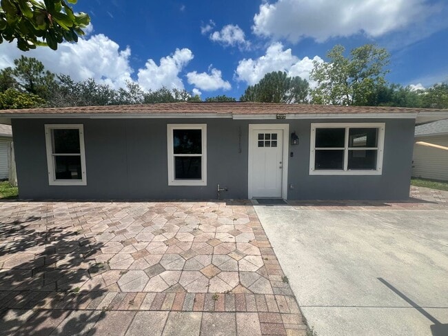 Building Photo - 12113 Fuller Ln Rental