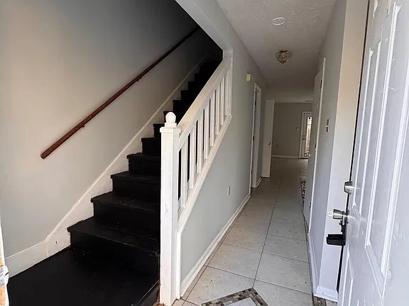 Photo - 516 34th Ave N