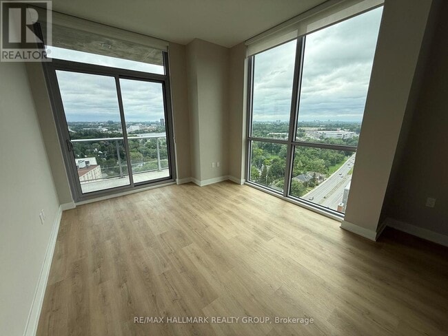 Photo - 275 Carling Ave Unit 1504
