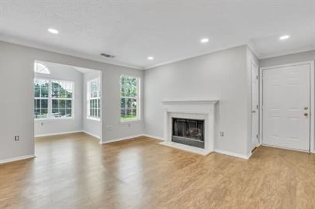 Photo - 12300 Apache Ave