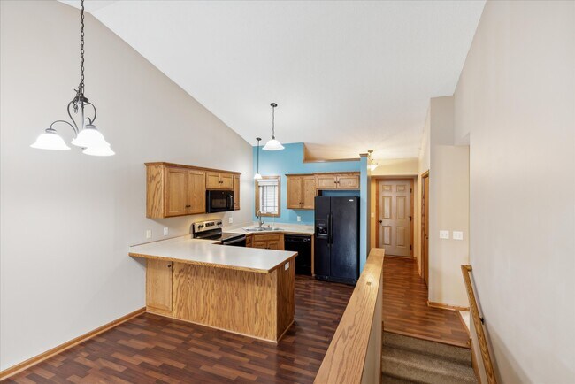 Photo - 7300 Kahler Cir NE