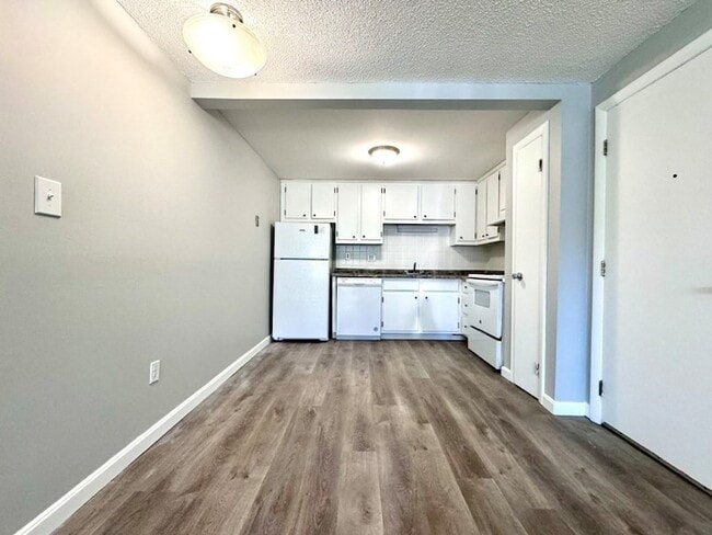 Photo - 1 Old Colony Ln Unit 2