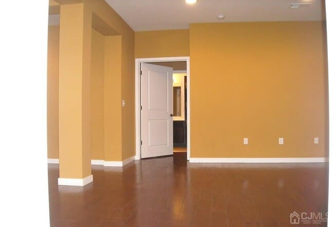 Photo - 446 Tower Blvd