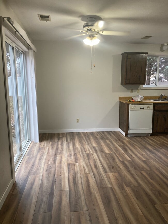 Photo - 323 Allan Ave Unit 2