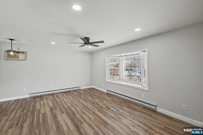 Photo - 85 Sheridan Ave