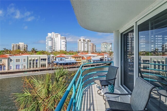 Building Photo - 205 Park Shore Dr Unit 4-443