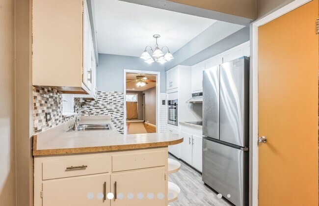 Photo - 8736 S Cornell Ave