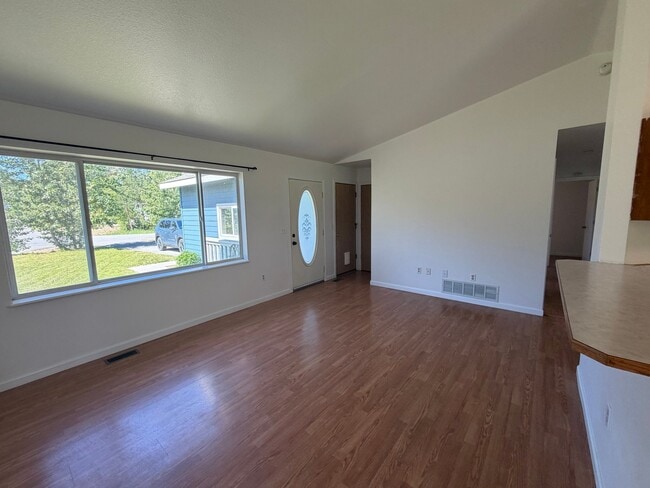Photo - 1685 N Lacy Loop