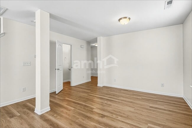 118 Charndon Way
