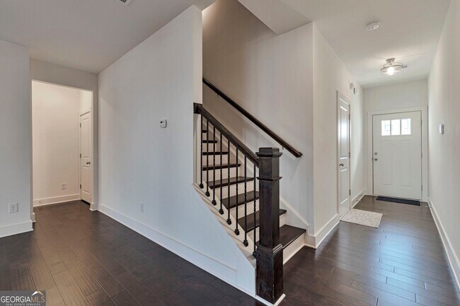 Photo - 108 Cannondale Dr