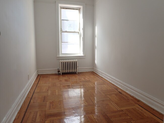 Photo - 663 E 94th St Unit 3