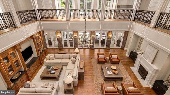 11218 River View Dr