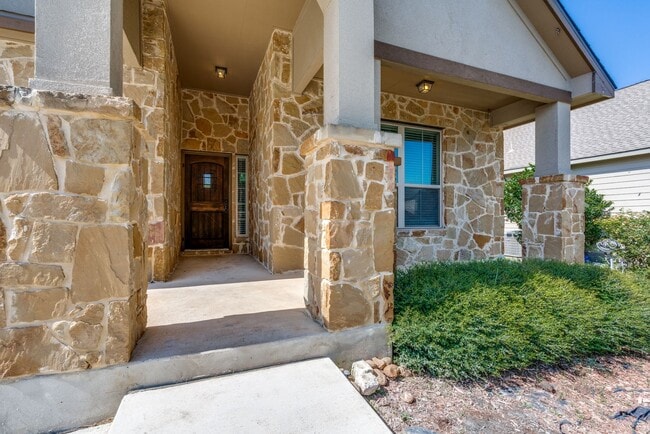 Photo - Nice 3-Bedroom 2-Bathroom Home in Highland...