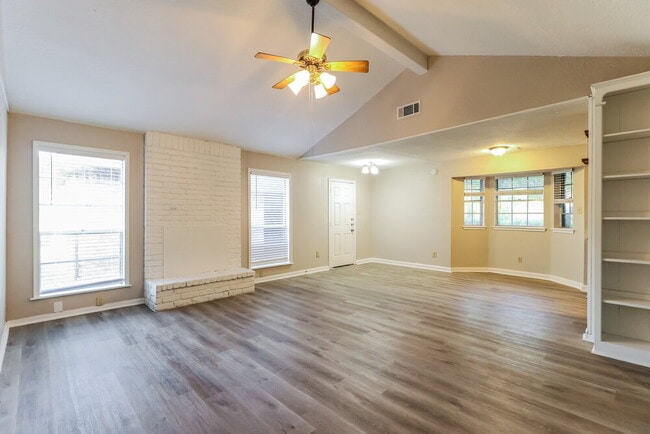 Photo - 4714 Glendower Dr