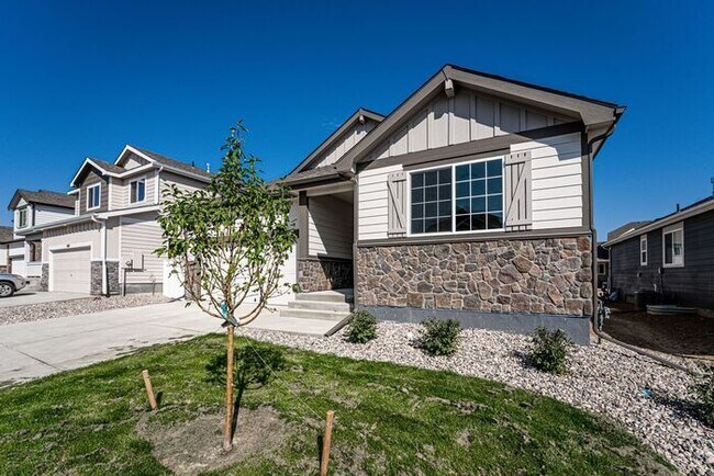 Like new 3 Bedroom, 2 Bath home in Severance - Like new 3 Bedroom, 2 Bath home in Severance