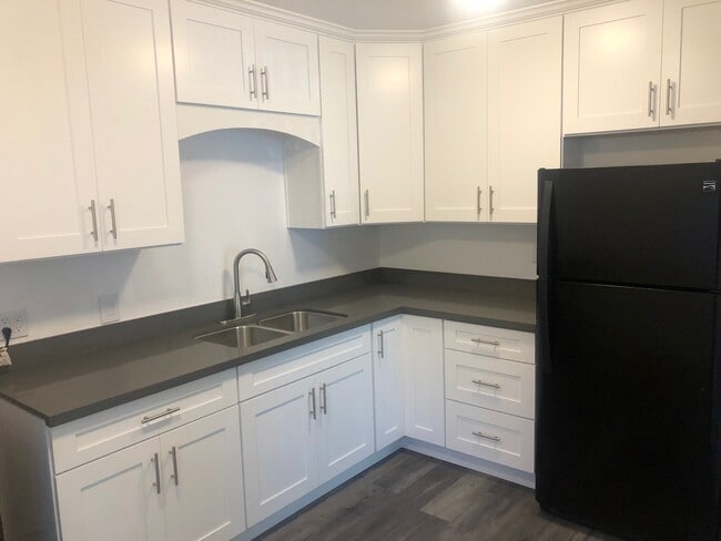 Building Photo - 252 Bonito Ave