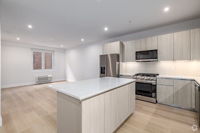 3BR, 2.5BA w/Den - 1,325SF - Kitchen/Living Room
