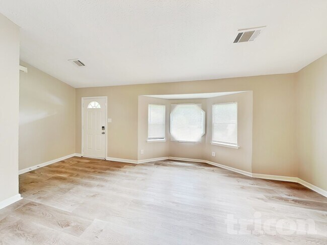 Photo - 4157 Jami Ln