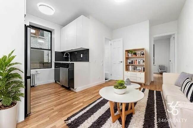 Fourth Avenue - Fourth Avenue Condo Unit 2R