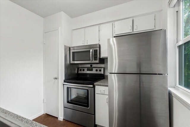 Building Photo - 2119 Oxford Ave Rental