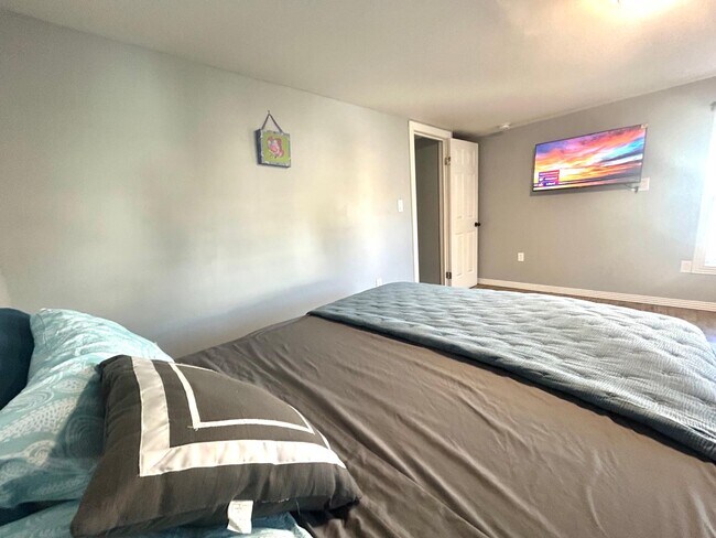 Photo - 155 Page Ave