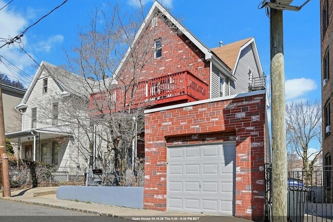 Building Photo - 30 Columbia Terrace