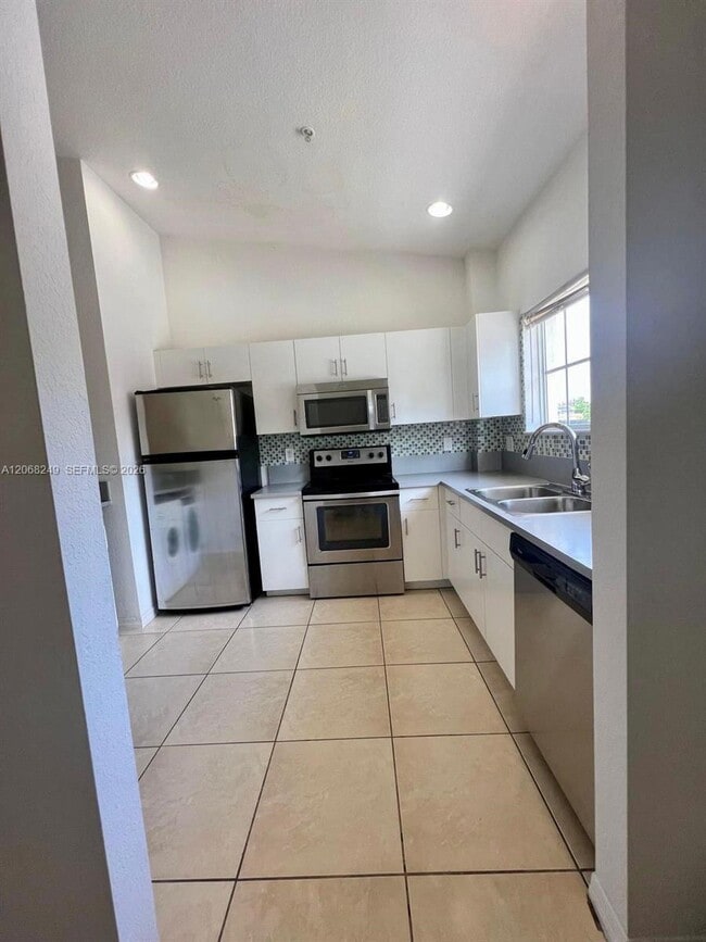Photo - 3824 SW 48th Ave Unit 3824