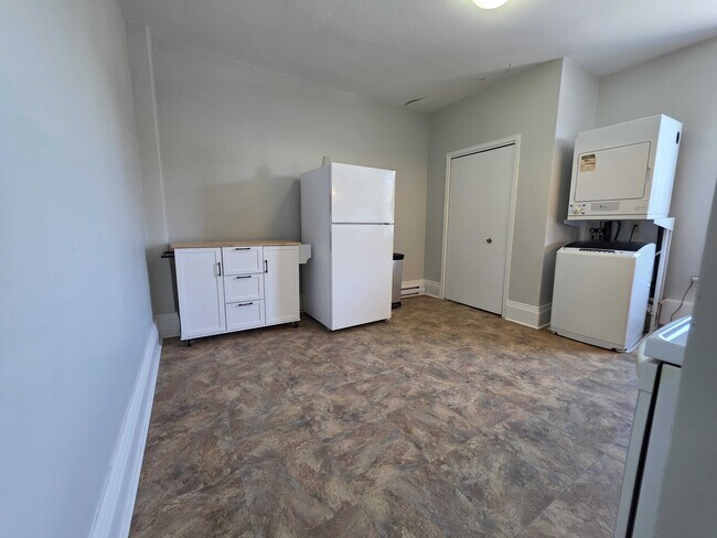 Photo - 11 Montreal St