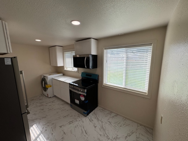 Photo - 1110 S Alderwood Dr