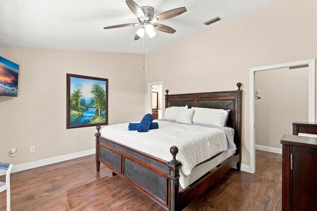 152 NE Twylite Terrace Unit SI FL1-ID1621174P