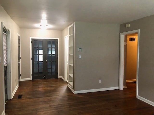 Photo - 414 Revell St