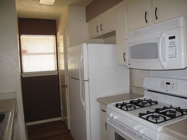 Photo - ***Amazing Home - Great Location ***