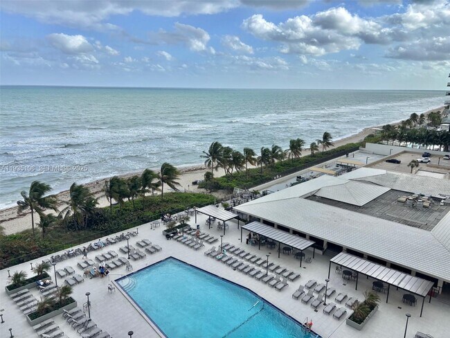 Building Photo - 1950 S Ocean Dr Unit 9L