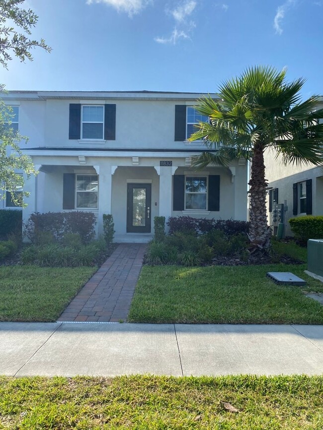 Building Photo - STOREY PARK - 3BR/2.5BA TOWNHOME WITH 2 CAR GARAGE