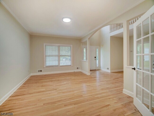 Photo - 204 Lorraine Ave