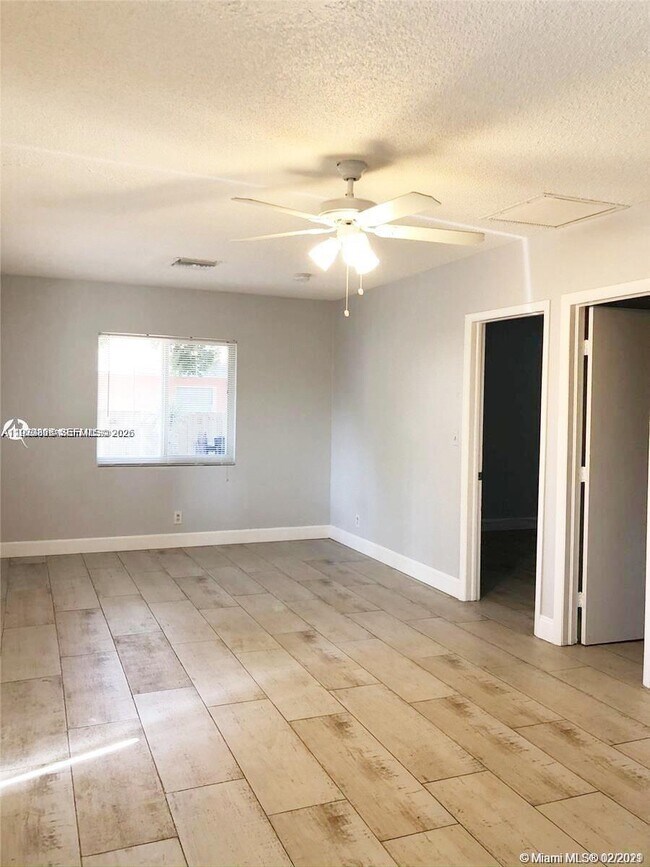 Photo - 1235 NE 3rd Ave Unit 2