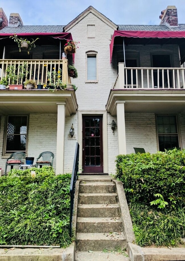 Building Photo - 3314 Ellwood Ave Unit Apt. C